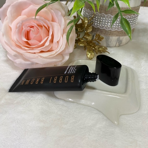 BOBBI BROWN SKIN LONG- WEAR FLUID POWDER FOUNDATION BROAD SPECTRUM SPF 20 - Picture 3 of 5